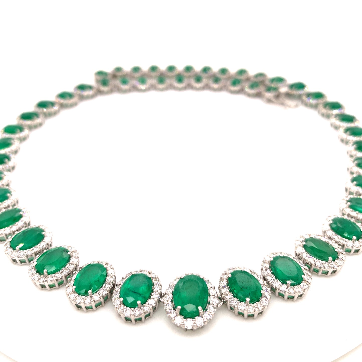 37.73 Carats Emerald Diamond Necklace Set