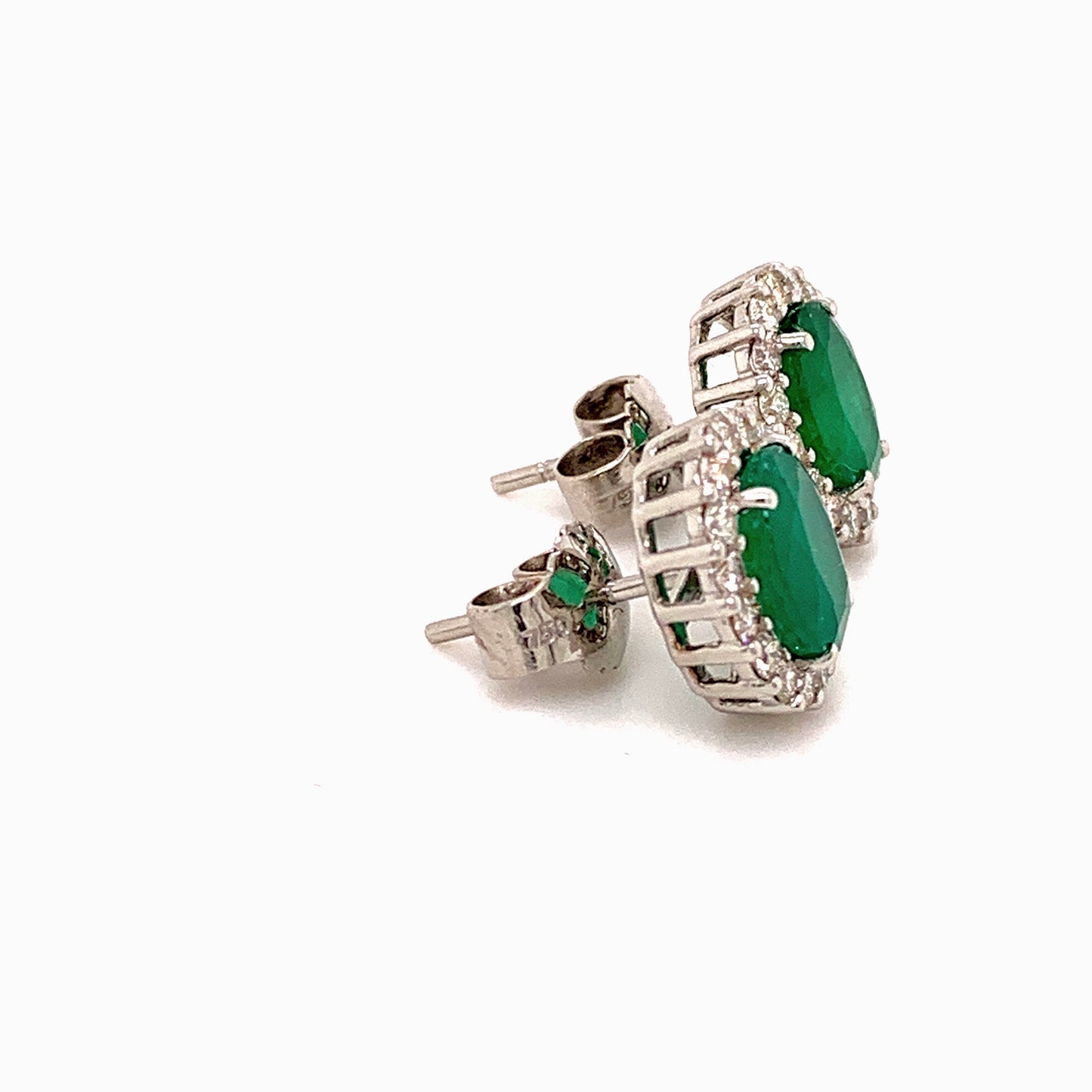 37.73 Carats Emerald Diamond Necklace Set