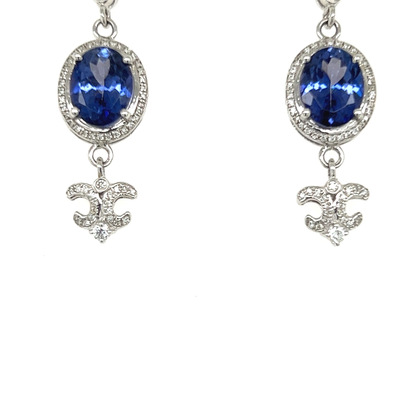4.08 Carats Tanzanite Dangling Earrings