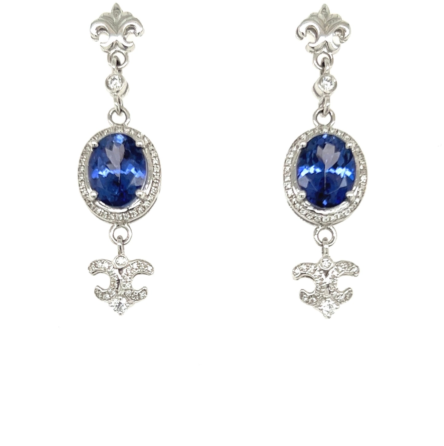 4.08 Carats Tanzanite Dangling Earrings