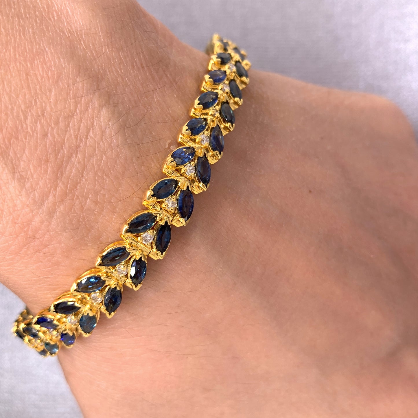 14 Carats Sapphire Bracelet