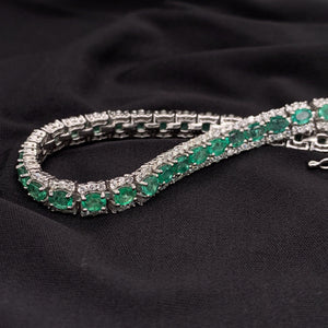 5.72 Carats Emerald Bracelet
